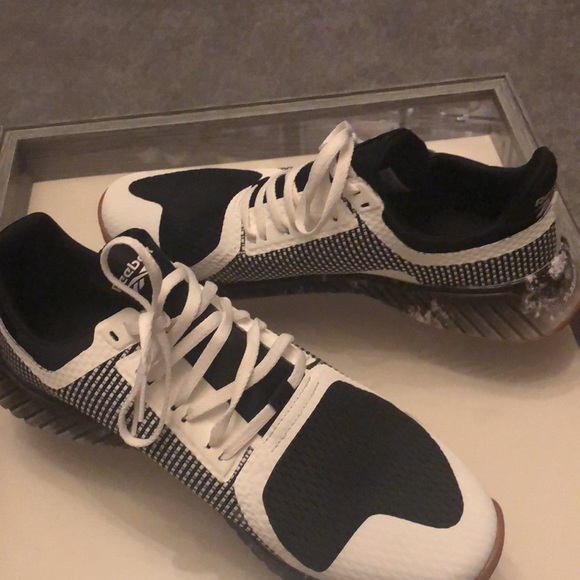 Men’s Reebok sneakers - Picture 6 of 8